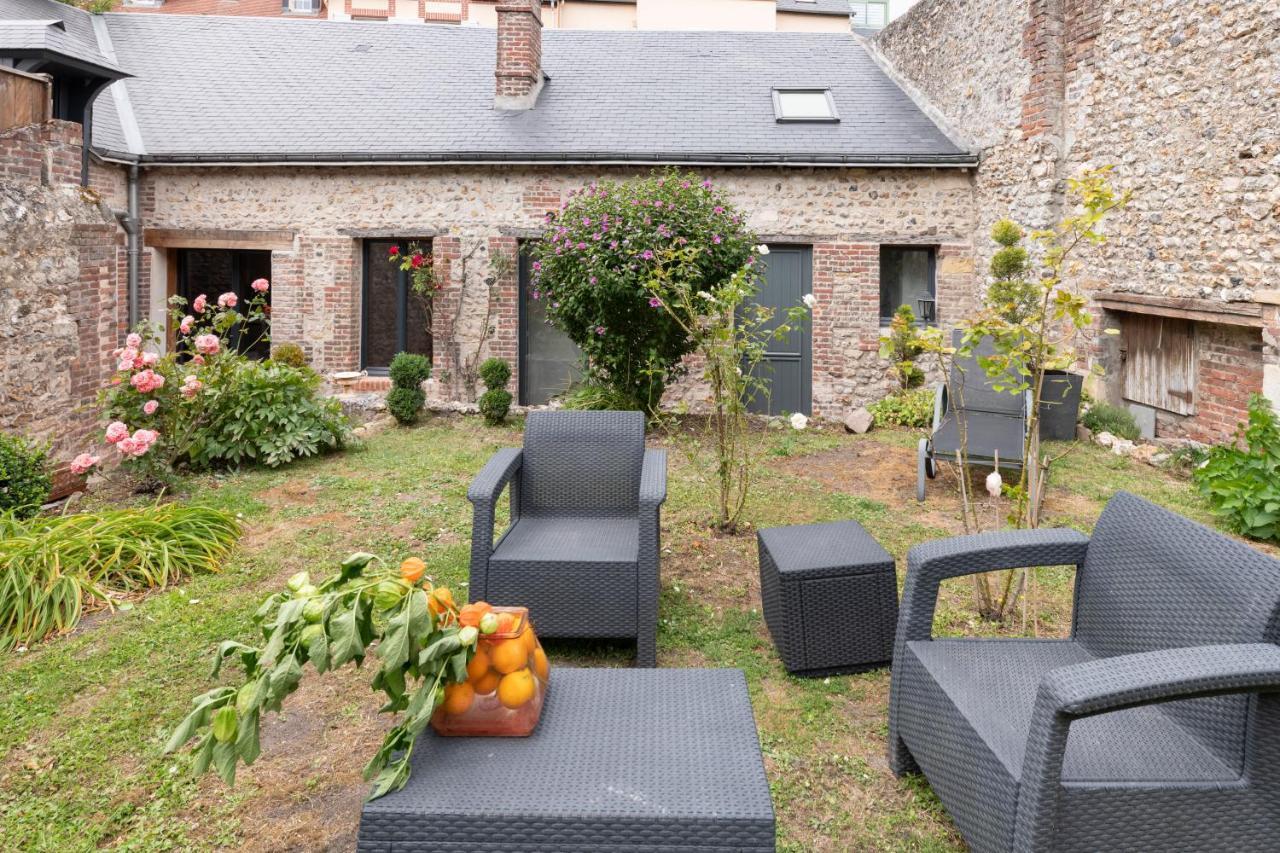 Cap Sur Honfleur Bed and Breakfast Exteriör bild