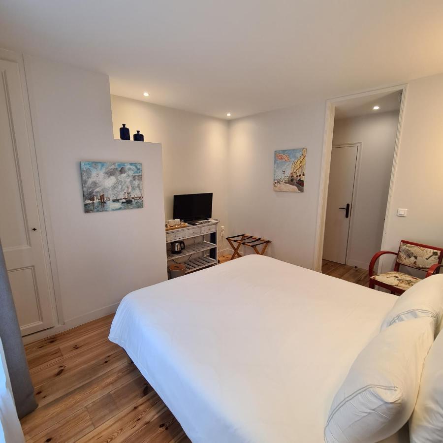 Cap Sur Honfleur Bed and Breakfast Exteriör bild